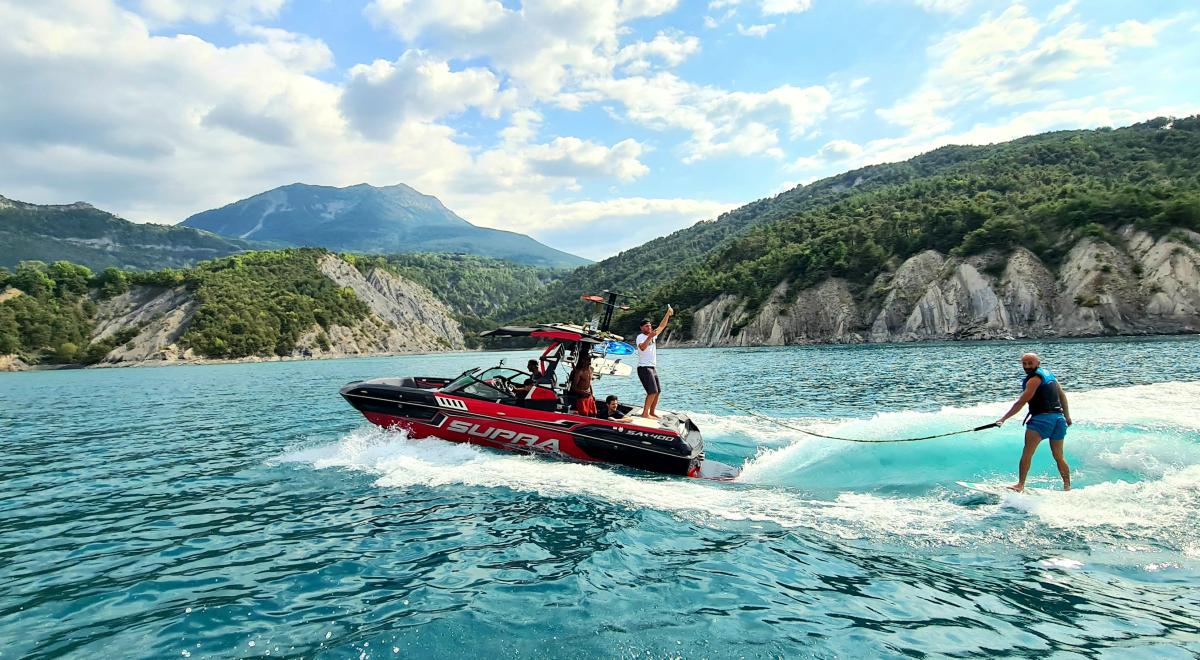 Wakesurf Serre-Ponçon - Sud Escapades SAVINES-LE-LAC - Wakesurf Serre-Ponçon - Sud Escapades SAVINES-LE-LAC Wakesurf Serre-Ponçon - Sud Escapades SAVINES-LE-LAC - Wakesurf Serre-Ponçon - Sud Escapades SAVINES-LE-LAC