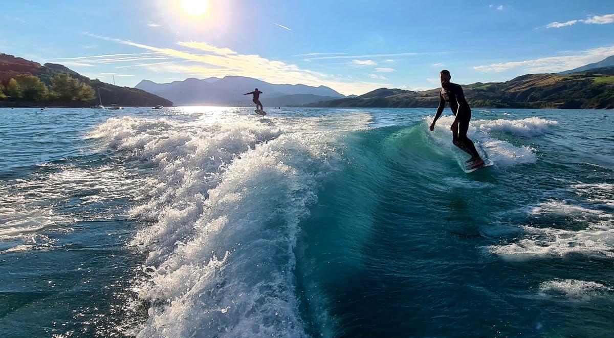 Wakesurf Serre-Ponçon - Sud Escapades SAVINES-LE-LAC - Wakesurf Serre-Ponçon - Sud Escapades SAVINES-LE-LAC