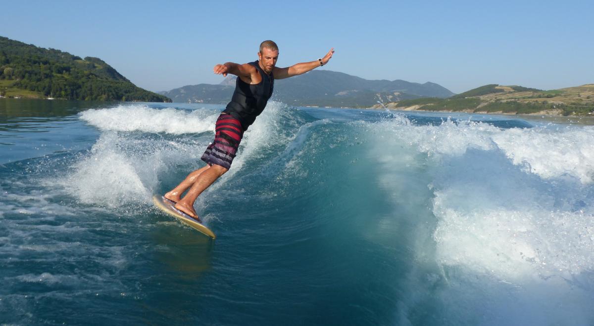 Wakesurf Serre-Ponçon - Sud Escapades SAVINES-LE-LAC - Wakesurf Serre-Ponçon - Sud Escapades SAVINES-LE-LAC