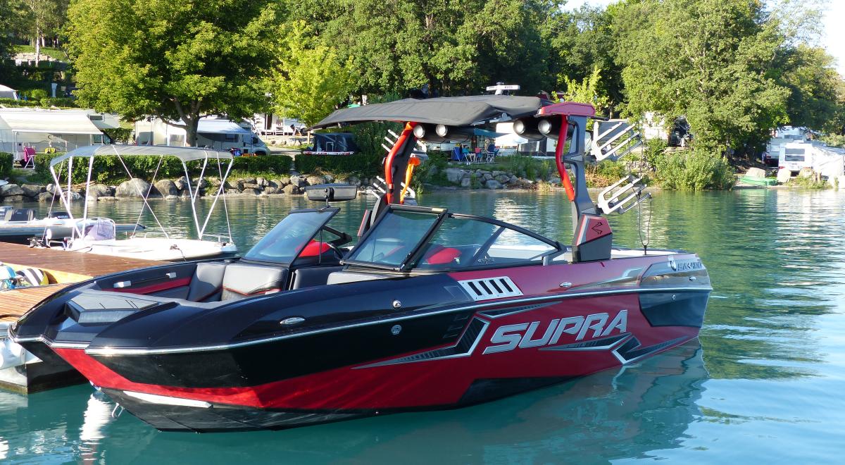Bateau école de wakesurf - Sud Escapades SAVINES-LE-LAC