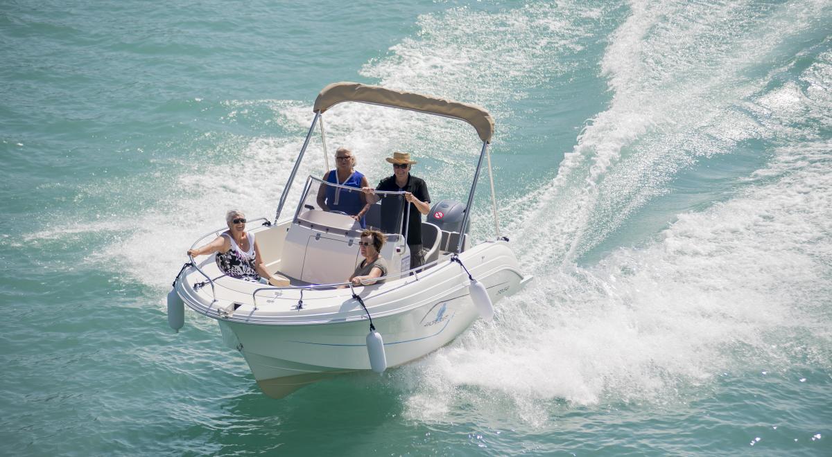 Aqua Détente Pros : Location bateaux avec ou sans permis SAVINES-LE-LAC - Aqua Détente Pros : Location bateaux avec ou sans permis SAVINES-LE-LAC Aqua Détente Pros : Location bateaux avec ou sans permis SAVINES-LE-LAC - Aqua Détente Pros : Location bateaux avec ou sans permis SAVINES-LE-LAC