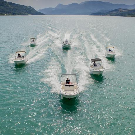 Aqua Détente Pros : Bateau Taxi SAVINES-LE-LAC - Aqua Détente Pros : Bateau Taxi SAVINES-LE-LAC